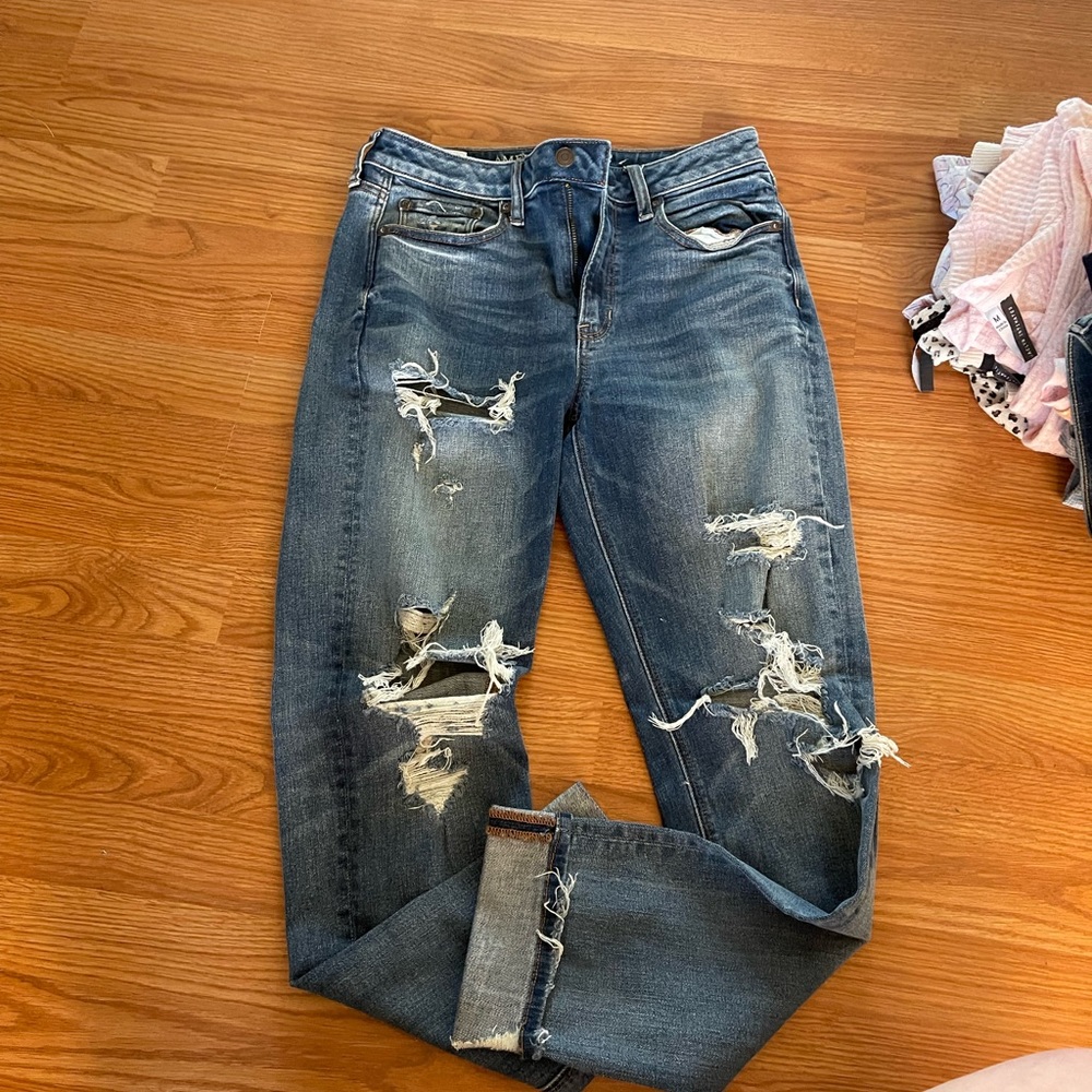 American Eagle Distressed Jeans - Picture 3 of 6